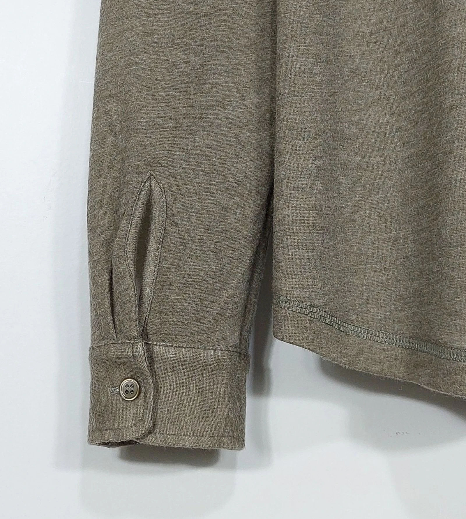 Camisa de manga larga con bolsillo Majestic Filatures - marrón claro L – photo 9